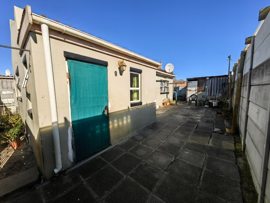 3 Bedroom Property for Sale in Lavender Hill Western Cape